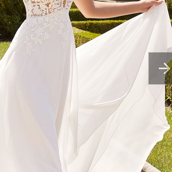 Brand new Wedding Dress - Picture 3 of 5